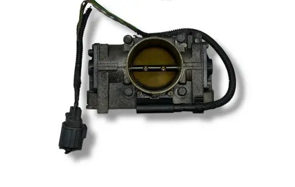 Volvo C70 Throttle valve 8644346 02W250402 1ALC33F6C