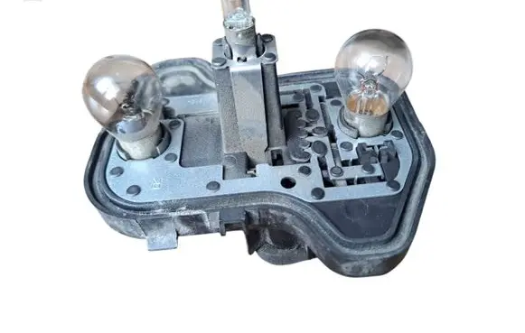 Volkswagen Golf V Tail light bulb cover holder 89031828