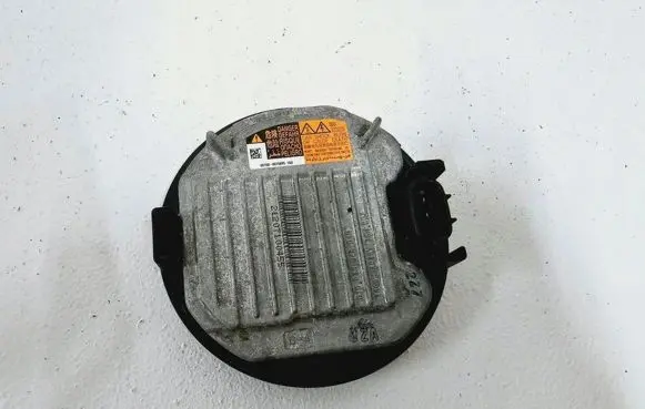 Mazda 6 Voltage converter/converter module 