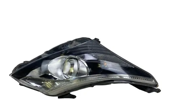 Toyota Avensis T270 Headlight/headlamp 1000017685
