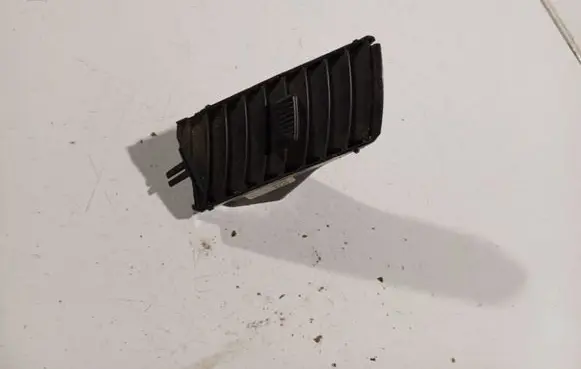 Opel Zafira B Dash center air vent grill 13145056LH