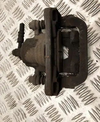 Nissan Juke I F15 Rear brake caliper