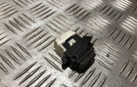 Renault Master II Seat heating switch 7700823053d