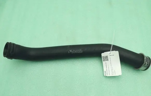 Porsche Panamera (970) Engine coolant pipe/hose 97010650101