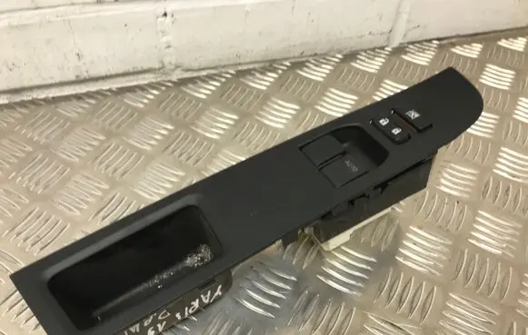 Toyota Yaris Electric window control switch 742310D730
