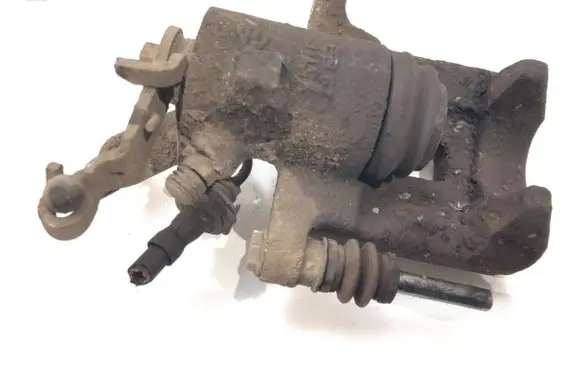 Rear brake caliper