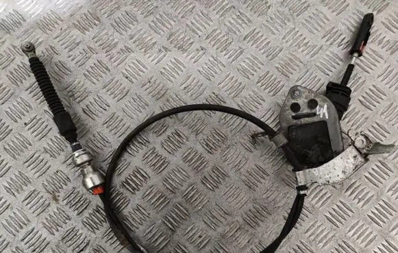 Gear shift cable linkage