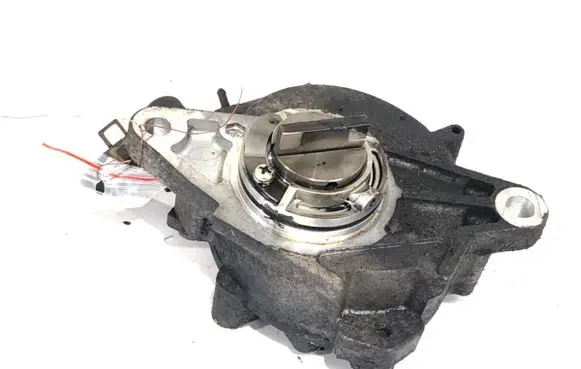 Mitsubishi Lancer VIII Vacuum pump