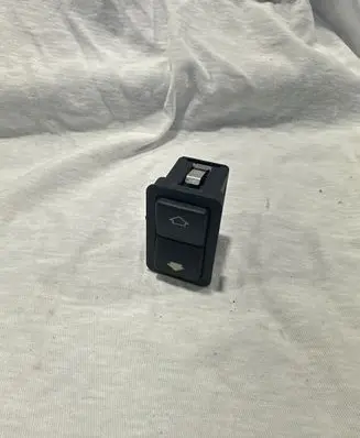 BMW 5 E39 Electric window control switch 8368974