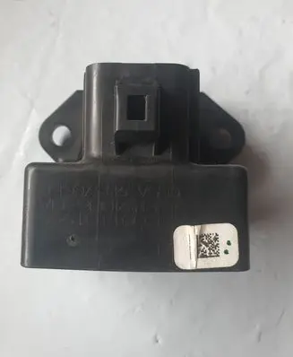 Ford Kuga II Fuel pump relay CU5A9D370FB