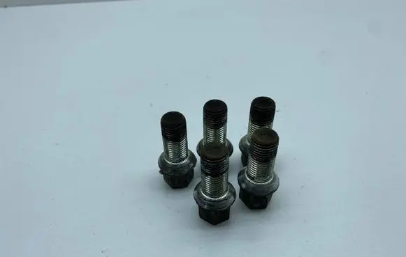 Audi A7 S7 4G Nuts/bolts 