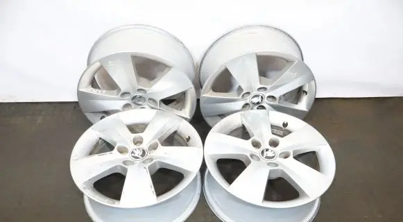 Skoda Rapid (NH) R15 alloy rim 