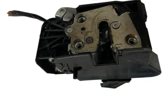 Dacia Sandero Rear door lock
