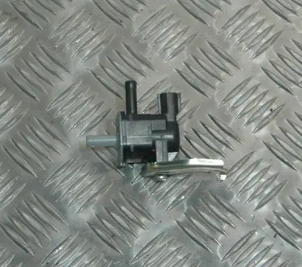 Lexus CT 200H Turbo solenoid valve 9091012276