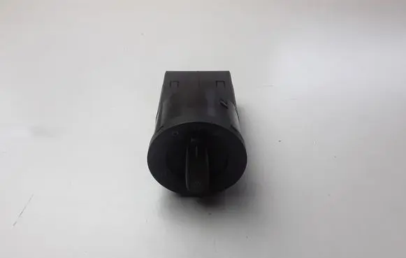 Skoda Fabia Mk2 (5J) Light switch 1U0941531D