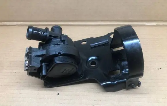 Skoda Octavia Mk4 Electric auxiliary coolant/water pump 2Q0965567A