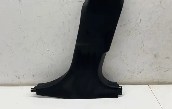 BMW i4 (B) pillar trim (bottom) 7490760