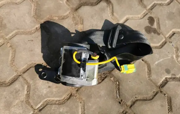 Volkswagen Phaeton Front seatbelt 601420700 008L000 032128