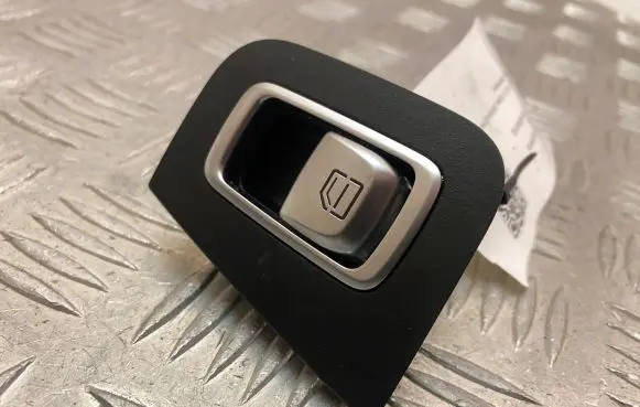 Mercedes-Benz GLC X253 C253 Electric window control switch A2059051513
