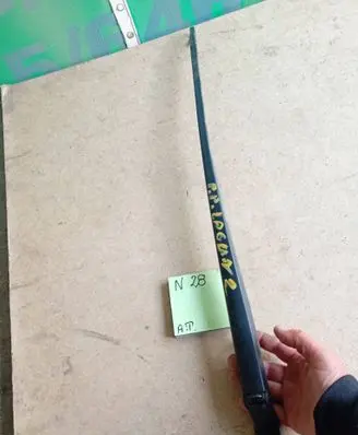 Renault Laguna II Front wiper blade arm 210147774