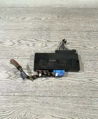 BMW 3 E90 E91 Comfort/convenience module 9187536 9187535 10681810