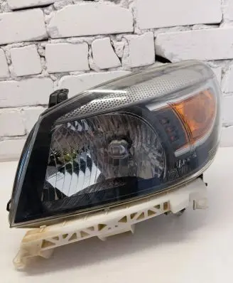 Ford Ranger Headlight/headlamp UD2D51040 KT076