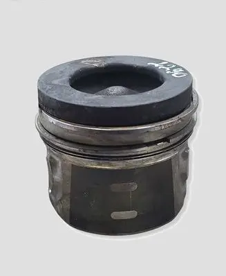 Volvo V40 Piston D4162T