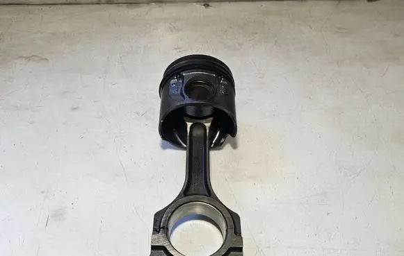 Ford Transit Piston with connecting rod H268X