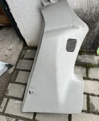 (D)pillar trim (top)