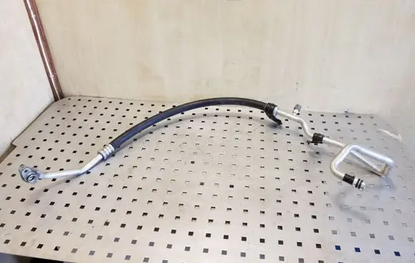 Toyota Corolla E120 E130 Air conditioning (A/C) pipe/hose