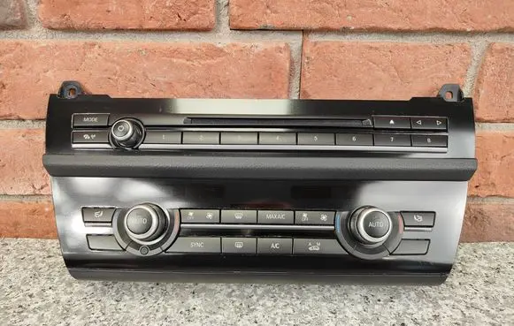 BMW 5 F10 F11 Climate control unit 9353595