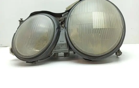 Mercedes-Benz CLK A208 C208 Headlight/headlamp 2088000175