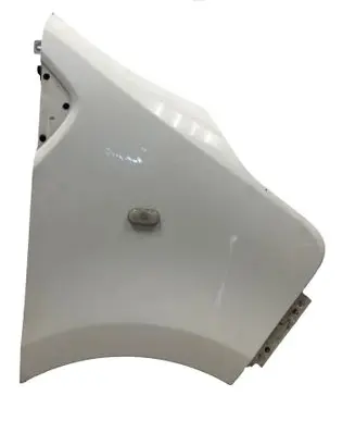 Opel Vivaro Fender