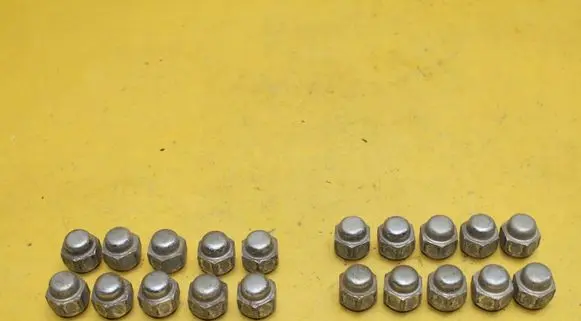 Mazda 6 Anti-theft wheel nuts and lock 