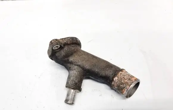 Toyota RAV 4 (XA20) Engine coolant pipe/hose