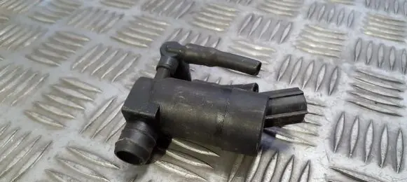 Ford Focus Windscreen/windshield washer pump 1s7117k624fe 1s71-17k624-fe
