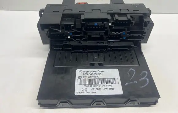 Mercedes-Benz C W203 Comfort/convenience module 2035452901 5DK00848542