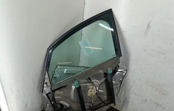 Audi A2 Front door window regulator with motor 8Z1959801