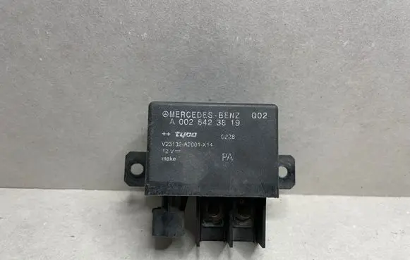 Mercedes-Benz E W211 Charging relay A0025423819