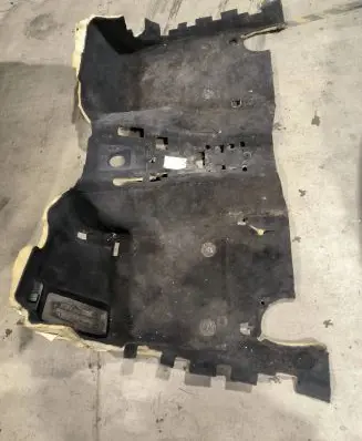 BMW 7 G11 G12 Dash center air vent grill 8067650