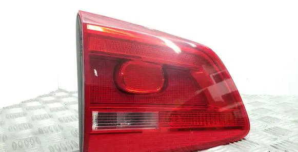 Volkswagen Touran II Tailgate rear/tail lights 1T0945093A