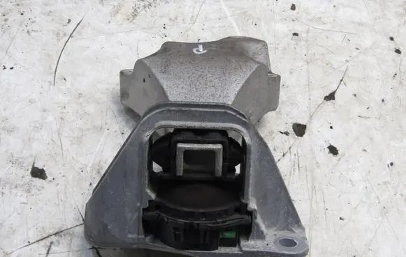 Nissan Micra K14 Engine mount vacuum valve KRIS235789
