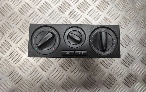 Volkswagen Bora Climate control/heater control trim 1J0820045F 901511210000 657837LL