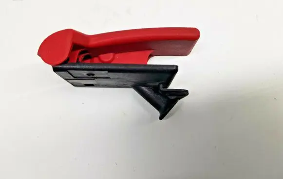 Mercedes-Benz ML W164 Engine bonnet (hood) release handle