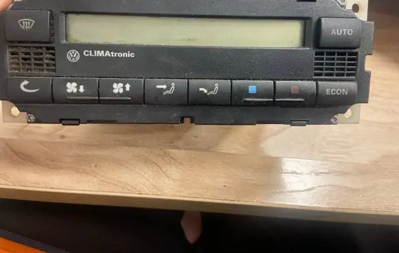 Volkswagen PASSAT B5 Climate control unit 5HB00761700 1J1907044