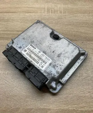 Opel Vectra B Engine control unit/module ECU 09136118 0281001873