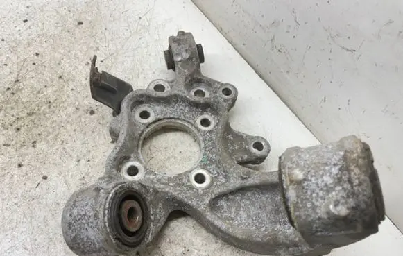 Honda CR-V Rear wheel hub spindle/knuckle 