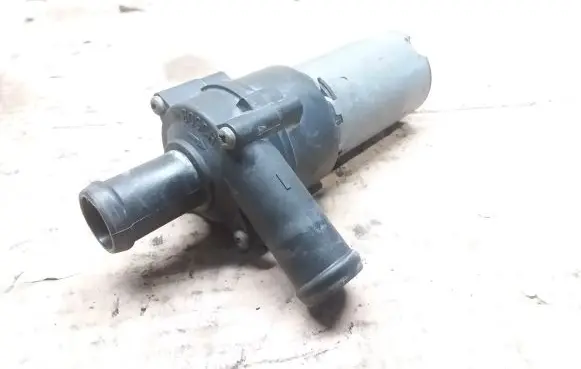 Volkswagen PASSAT B5.5 Electric auxiliary coolant/water pump 1J0965561A