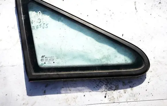 Volkswagen Sharan Front triangle window/glass 