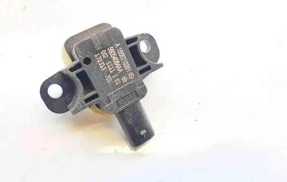 Mercedes-Benz A W176 Airbag deployment crash/impact sensor a1668210351 56054084aa